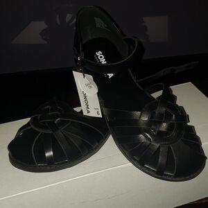 Sonoma Women's Black Strappy Sandals